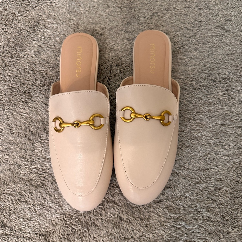 Cream Slip-On Loafers with Gold Accent never worn